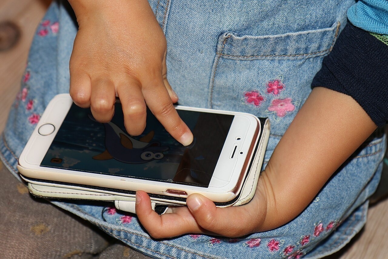 Il tradimento dell'infanzia