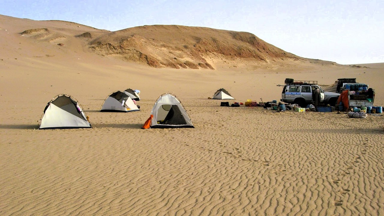 La caserma Bastiani nel deserto La caserma Bastiani nel deserto