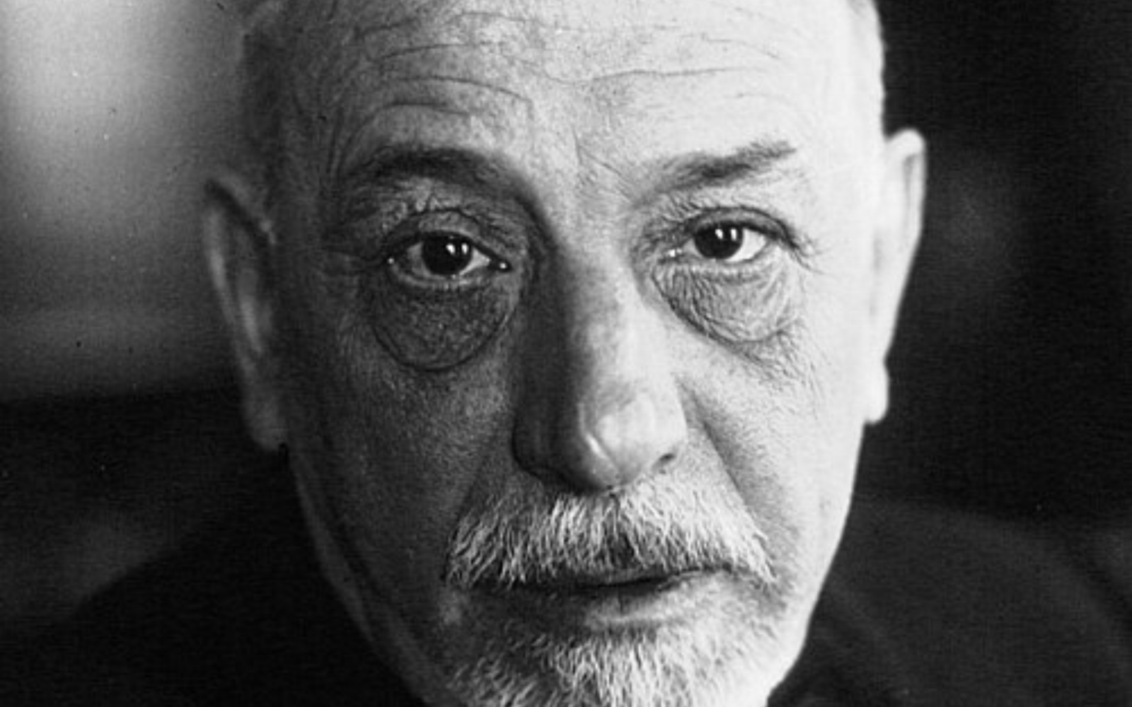 Pirandello, maschere e realt�
